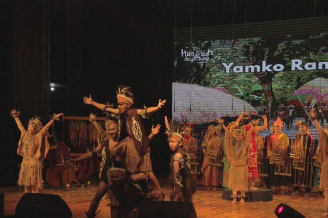 
Senator Agita Dorong Angklung Sebagai Diplomasi Budaya Indonesia di Panggung Internasional