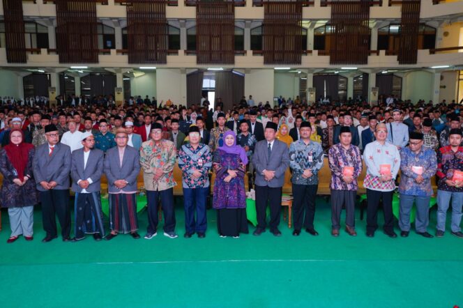 
					Gubernur Khofifah Komitmen Cetak Generasi Adaptif dan Berdaya Saing Global Lewat Beasiswa LPPD