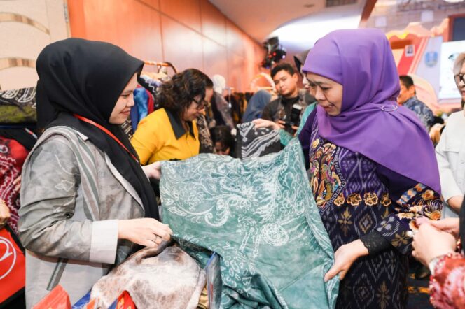 
					Gubernur Khofifah Dorong Kerja Sama Ekonomi Daerah, Jatim Catatkan Transaksi Misi Dagang Terbesar di Kalsel