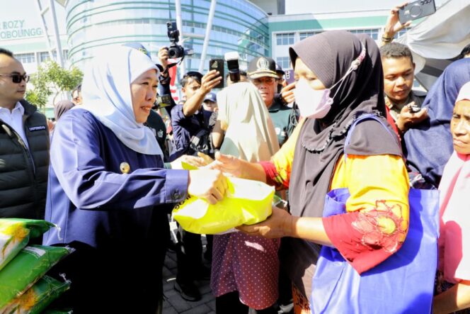 
					Gubernur Khofifah: Pasar Murah Jadi Wujud Hadirnya Pemerintah untuk Rakyat Kecil di Probolinggo