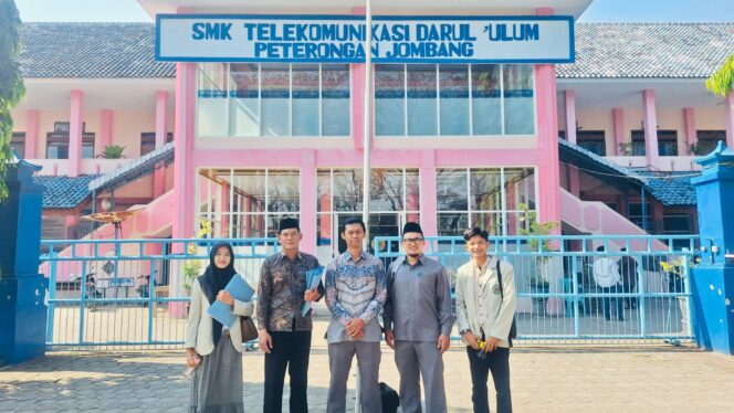 
					Tim PKM Unipdu Raih Hibah Nasional, Kembangkan E-Comic Interaktif untuk Pembelajaran Bahasa Inggris di SMK Jombang