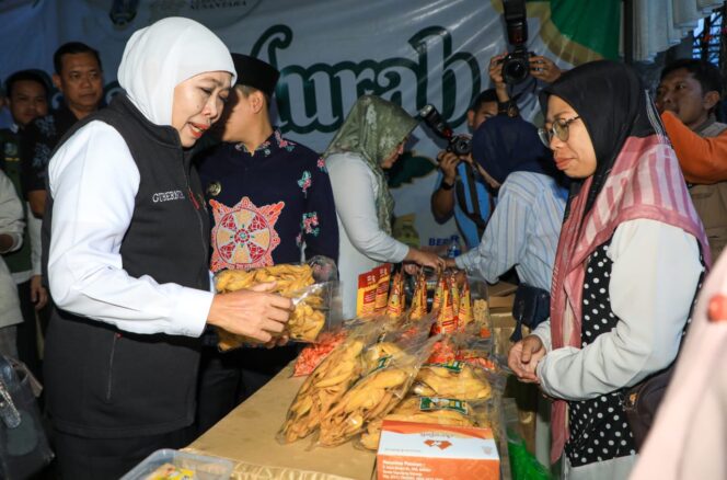 
Pasar Murah Gubernur Khofifah Jadi Harapan Warga Pacet: Harga Lebih Ringan, Belanja Lebih Lega