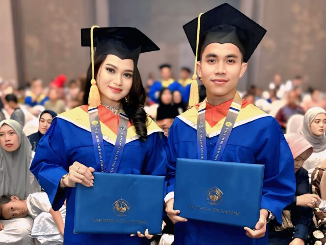 
					Wisuda Unitomo 2025 Jadi Ajang Inspirasi, Dari Riset Suami Istri, Kiprah Wakil Menteri hingga ASN Masa Kini