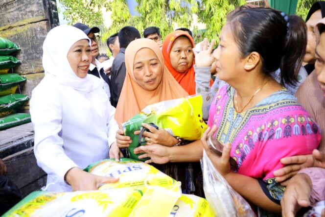 
					Pasar Murah ke-106 Digelar di Dupak Surabaya, Gubernur Khofifah: Ini Bentuk Intervensi Stabilkan Harga Pangan