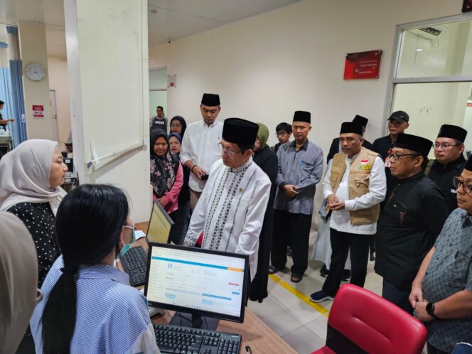 
					Menag Berikan Bantuan Rp150 Juta untuk Korban Robohnya Majelis Taklim Ashobiyyah