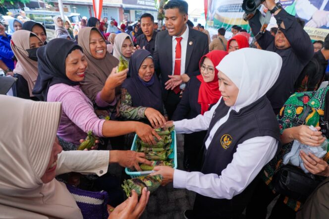 
Harga Sembako Jauh Lebih Murah, Gubernur Khofifah Tegaskan Pemerintah Hadir di Tengah Rakyat