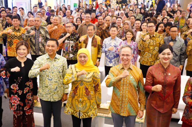 
Gubernur Khofifah: Digitalisasi Keuangan Dorong Pertumbuhan Inklusif dan Tangguh di Jawa Timur