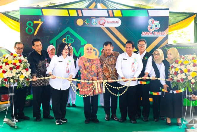 
Gubernur Khofifah: RSUD Dr. Soetomo Jadi Rumah Harapan dan Pusat Inovasi Kesehatan Berkelas Dunia