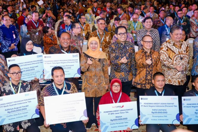 
					Gubernur Khofifah: 800 Ribu Akad KUR Jadi Harapan Baru dan Solusi Pemberdayaan UMKM Indonesia