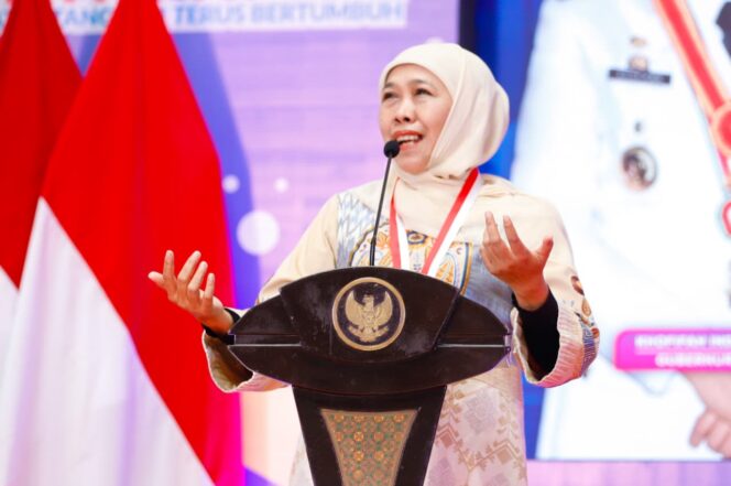 
					Peringatan HUT ke-80 Jatim, Gubernur Khofifah Saksikan Launching Buku Terbanyak Karya Insan Pendidikan