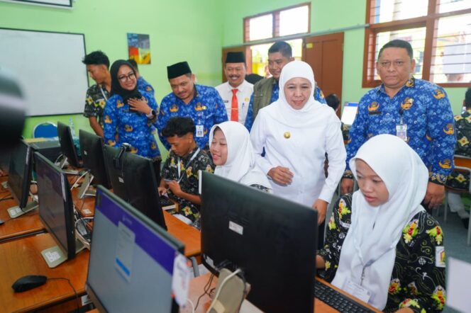 
					Gubernur Khofifah Dukung Semangat Siswa SMAN 1 Pandaan Jalani Gladi Bersih TKA 2025