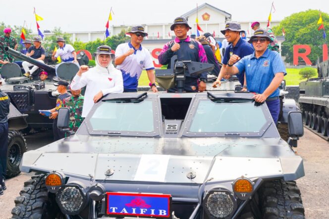 
					Gubernur Khofifah Tegaskan Pentingnya Kolaborasi dengan TNI AL untuk Percepatan Swasembada Daging dan Susu Nasional