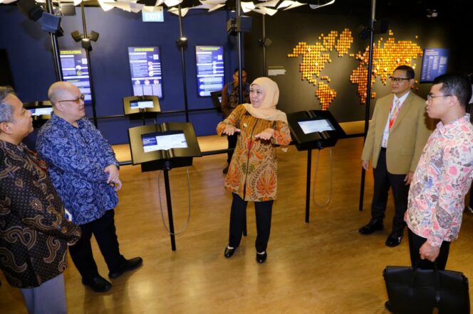 
					Gubernur Khofifah Tugas Disdik Jatim Adopsi Praktik Unggul NIE dan ITE West College untuk Modernisasi Pendidikan