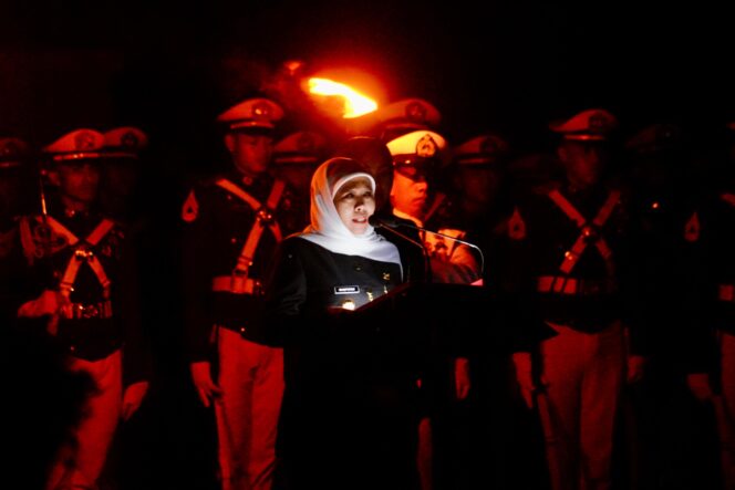 
					Gubernur Khofifah: Bangsa Ini Berdiri oleh Pengorbanan Para Pejuang, Kini Giliran Kita Menjaga dan Meneruskan Amanah Itu