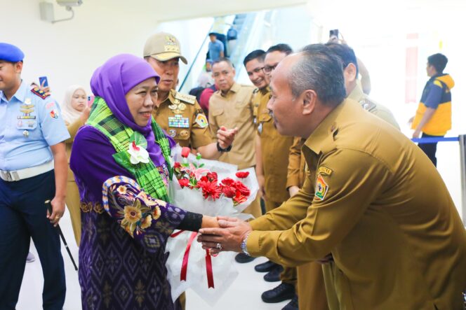 
					Gubernur Khofifah: Jatim Siap Perkuat Konektivitas Barat–Timur Lewat Misi Dagang di Sulawesi Tenggara