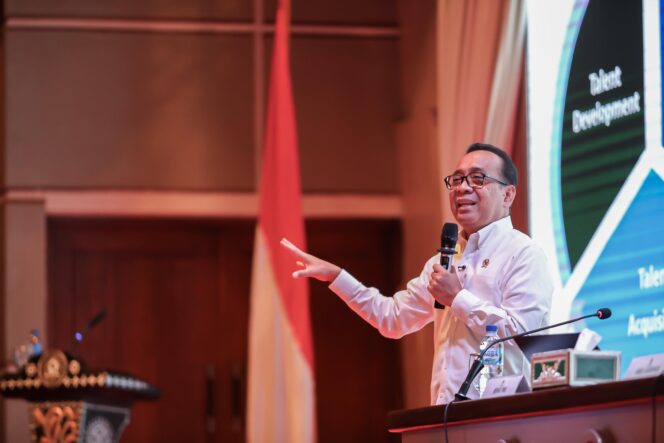 
Menko PMK: SDM Unggul Jadi Kunci Pembangunan Kependudukan Menuju Indonesia Emas