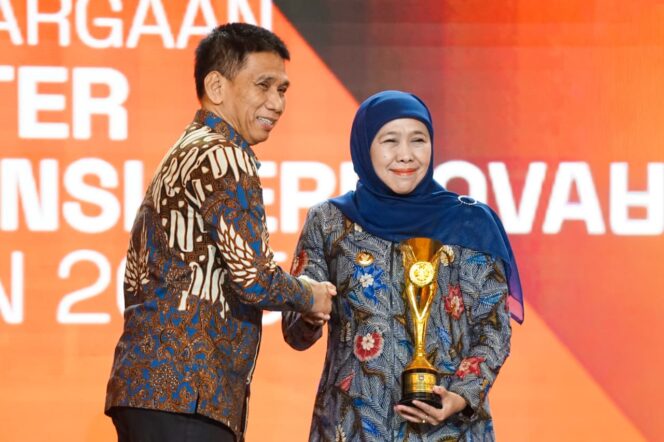 
					Gubernur Khofifah Apresiasi 679 Inovasi Daerah yang Dilaporkan, Validasi UI-Unhas Perkuat Kualitas Layanan Publik