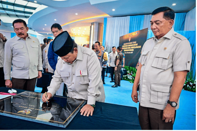 
					Resmikan Prasasti, Presiden Ingatkan Jaksa untuk Setia pada Keadilan