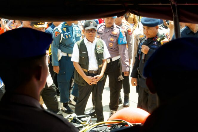 
					Pelayanan Nataru Jadi Sorotan, Menko PMK Tekankan Aspek Keamanan dan Kenyamanan