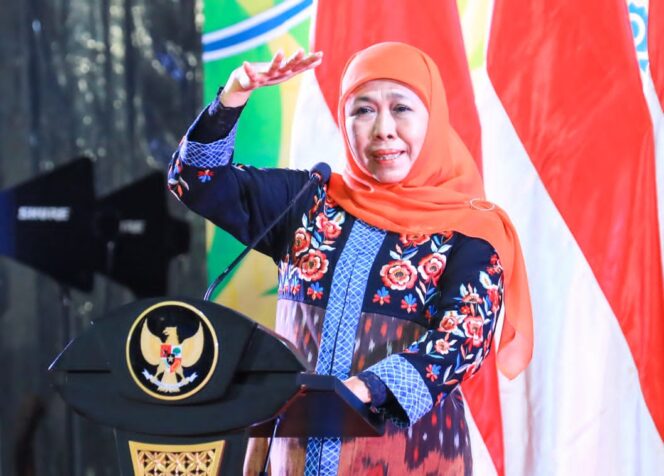 
Gubernur Khofifah Serahkan Penghargaan Lingkungan Hidup 2025, Dorong Desa dan Pesantren Jadi Motor Perubahan Lingkungan di Jawa Timur