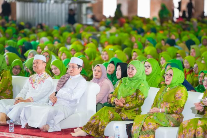 
Khofifah ajak Muslimat NU: Jadikan Isra’ Mikraj Momentum Menguatkan Hablu Minallah dan Hablu Minannaas