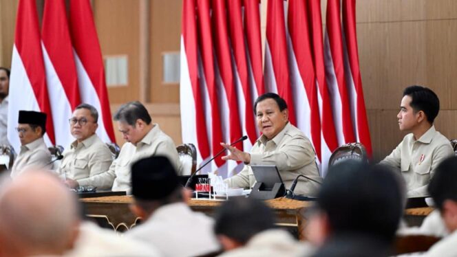 
Awali Tahun, Presiden Prabowo Subianto Berikan Taklimat Lengkap