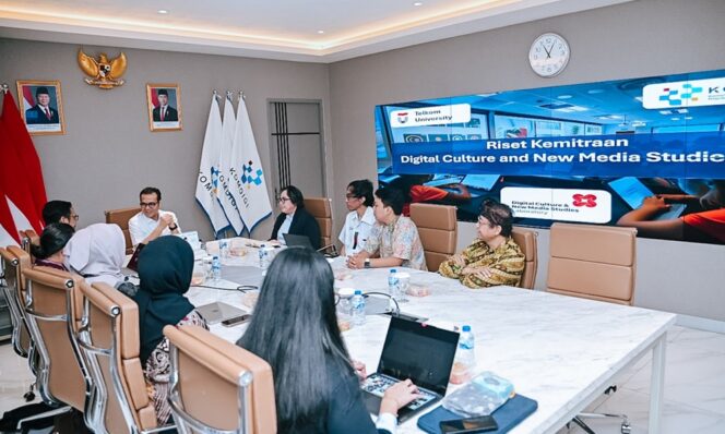 
Perkembangan AI Perlu Diimbangi Literasi Digital, Kata Wamenkomdigi