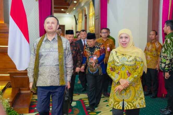 
Gubernur Khofifah Siapkan Penandatanganan Sister Province Jatim–Samarkand April Mendatang