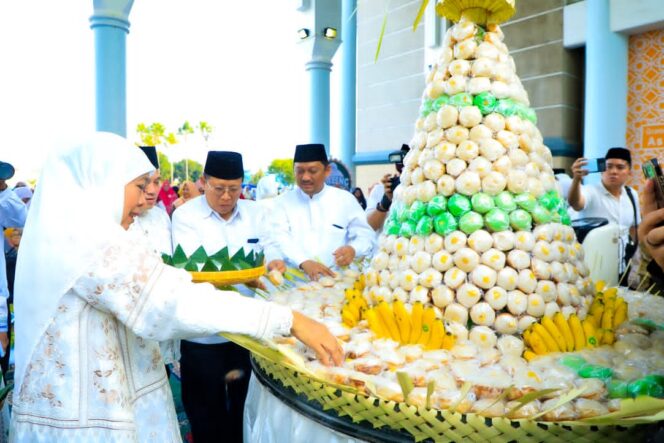 
Gubernur Khofifah: Ramadhan Saatnya Bangun Karakter dan Perluas Kepedulian Sosial