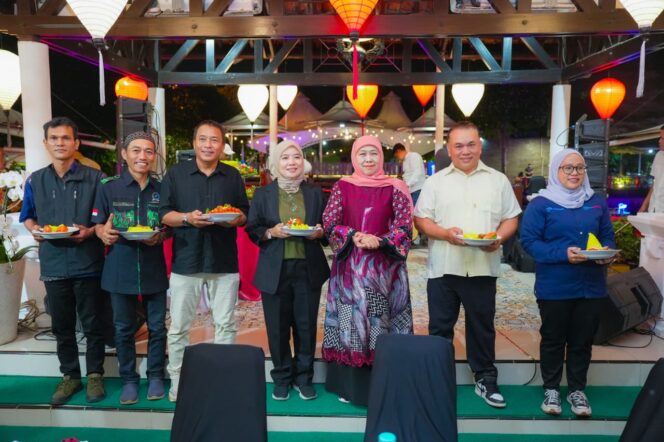 
Gubernur Khofifah Apresiasi Insan Pers Jatim, Tekankan Profesionalisme dan Literasi Publik di Tengah Disrupsi AI