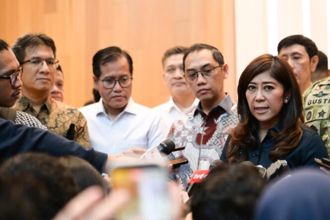 
Meutya Hafid Pimpin Sidak Meta, Minta Transparansi Moderasi Konten