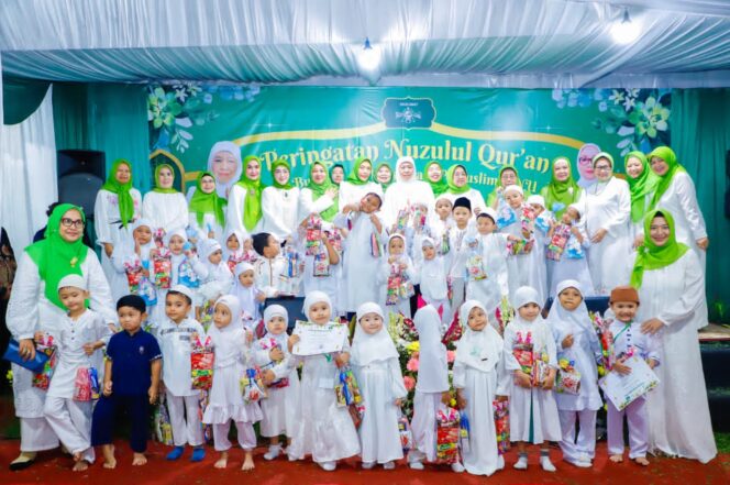 
Khofifah Indar Parawansa Tegaskan Peran Muslimat NU dalam Membentuk Karakter Generasi Muda