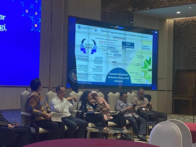 
Pemanfaatan AI di Kampus Perlu Didukung Kompetensi Pendidik