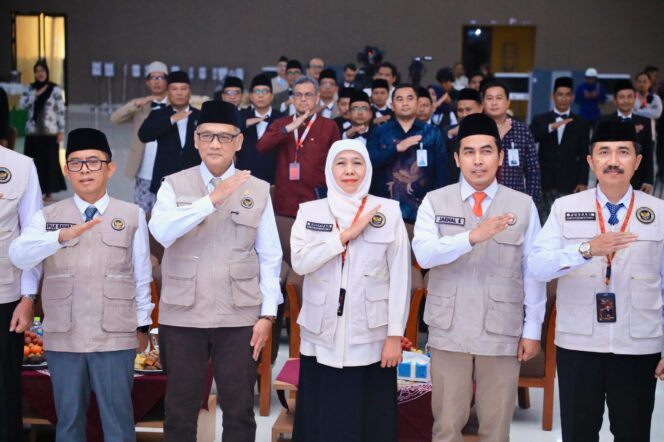
Gubernur Khofifah Tegaskan Pentingnya Pelayanan Prima PPIH, Siap Layani Puluhan Ribu Jemaah Haji Embarkasi Surabaya