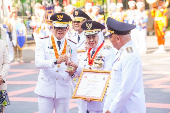 
Gubernur Khofifah Syukuri Prestasi Jatim di EPPD 2025, Bukti Sinergi Pemprov dan Daerah