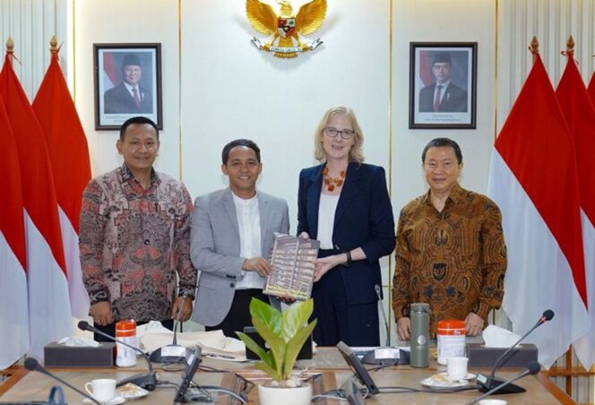 
Kemenhut dan Ford Foundation Dukung Pengakuan Hak Masyarakat Adat