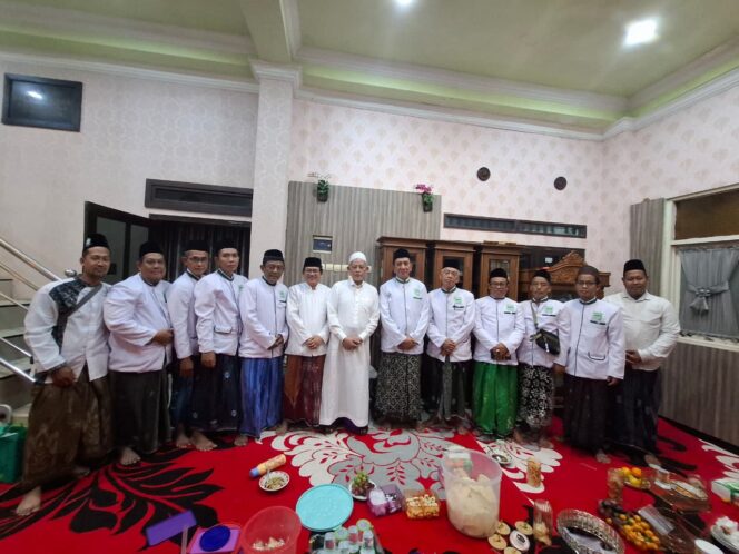 
Sowan Masyayikh Thariqah, JATMAN Jombang Tegaskan Komitmen Menjaga Tradisi Ahlussunnah wal Jama’ah dan Peran Sosial Keumatan