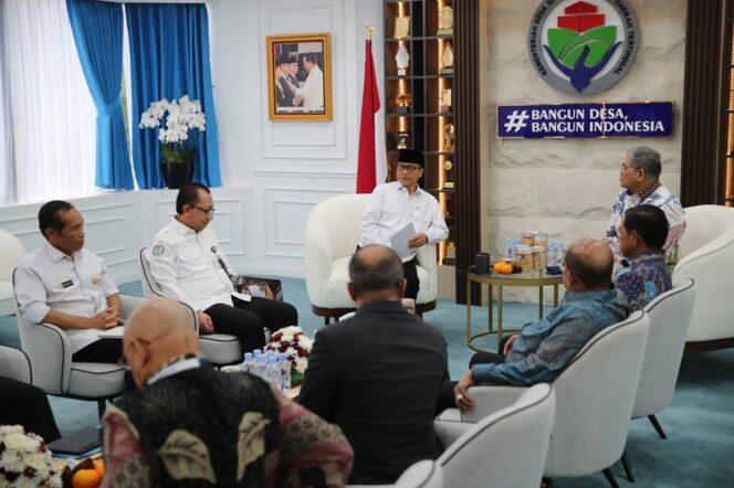 
Gandeng Peradiprof, Kemendes Dorong Desa Lebih Transparan dan Akuntabel