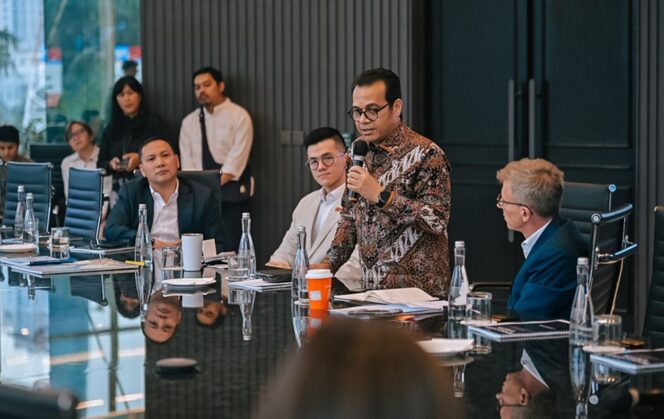 
Kolaborasi Jadi Pilar Pengembangan AI Nasional di Tengah Rivalitas Global