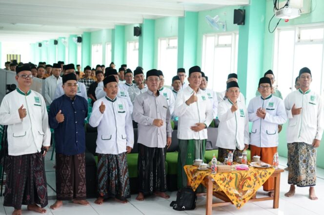 
Transformasi Dakwah Sufi Jadi Agenda Strategis JATMAN Jatim, Generasi Muda Didorong Kuasai Literasi Digital Secara Bijak dan Beradab