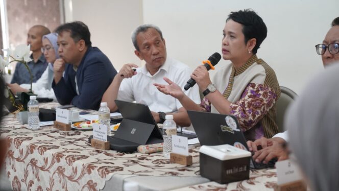 
Kemkomdigi dan DEN Perkuat Perlinsos Digital demi Bantuan Sosial Lebih Efektif dan Akurat