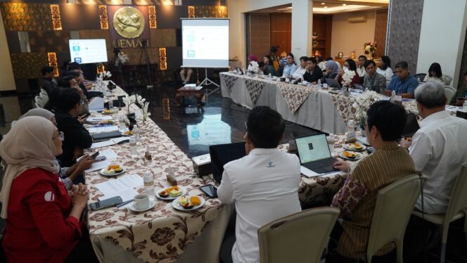 
Tingginya Angka Pekerja Informal Picu Pentingnya Pembaruan Data Bantuan Sosial Nasional