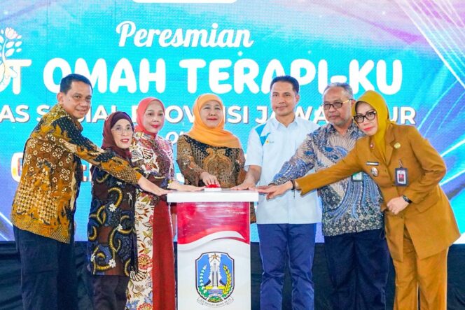 
Resmikan Omah Terapi-KU di Sidoarjo, Gubernur Khofifah Dorong Layanan Terapi dan Rehabilitasi Sosial yang Profesional dan Terjangkau