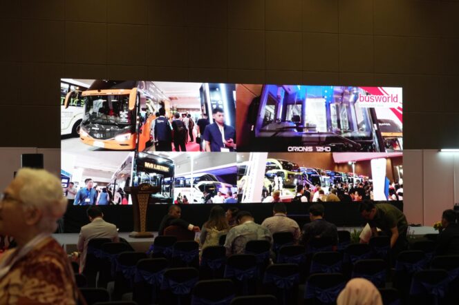 
Kemenhub Sebut Kolaborasi Jadi Kunci Penguatan Transportasi Publik Berkelanjutan di ASEAN