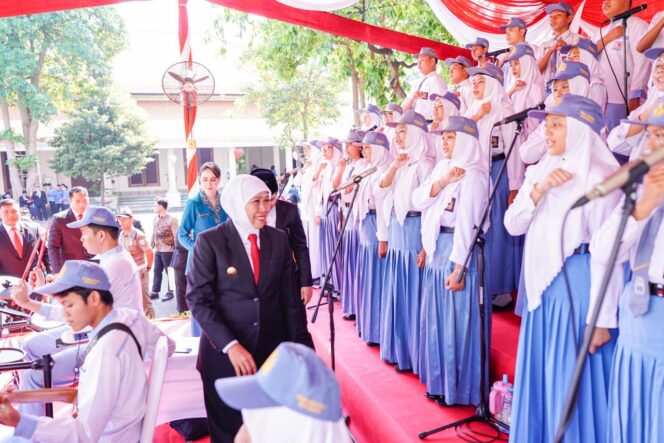 
Gubernur Khofifah Tegaskan Nilai-Nilai Pancasila Menjadi Dasar Pembangunan Jawa Timur yang Inklusif dan Berkeadilan