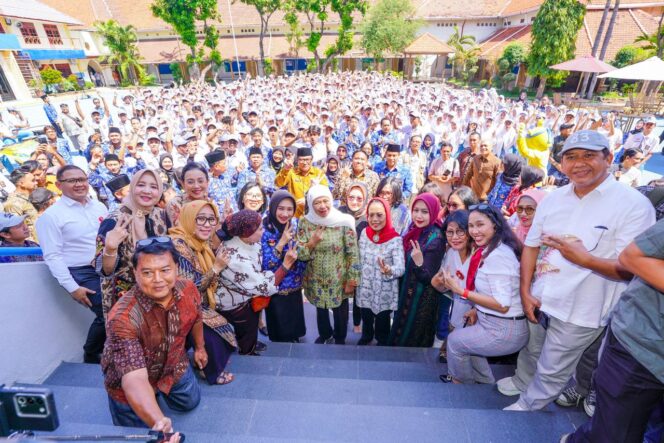 
Gubernur Khofifah: Graha Nusantara SMAN 2 Surabaya Wujud Nyata Harmonious Partnership untuk Pendidikan Masa Depan