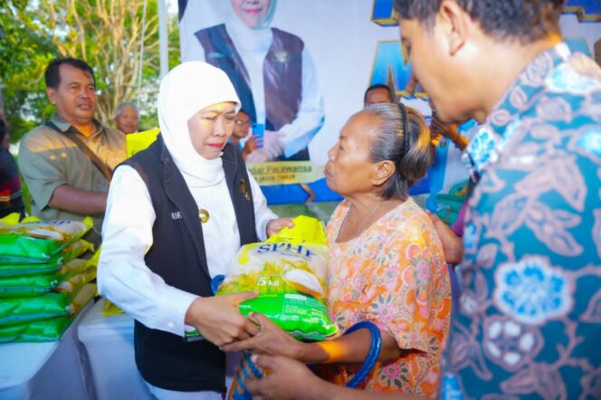 
Gelar Pasar Murah di Ngawi, Gubernur Khofifah Perkuat Upaya Pengendalian Inflasi dan Stabilitas Harga Pangan