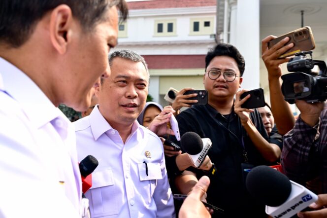 
Kemenhub Fokus Kembangkan Perkeretaapian Nasional untuk Mendukung Pertumbuhan Ekonomi Berkelanjutan