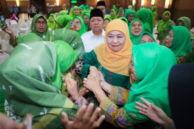 
Gubernur Khofifah Sebut Militansi dan Kekuatan Organisasi Muslimat NU Menjadi Modal Besar Hadirkan Kemaslahatan bagi Umat dan Bangsa