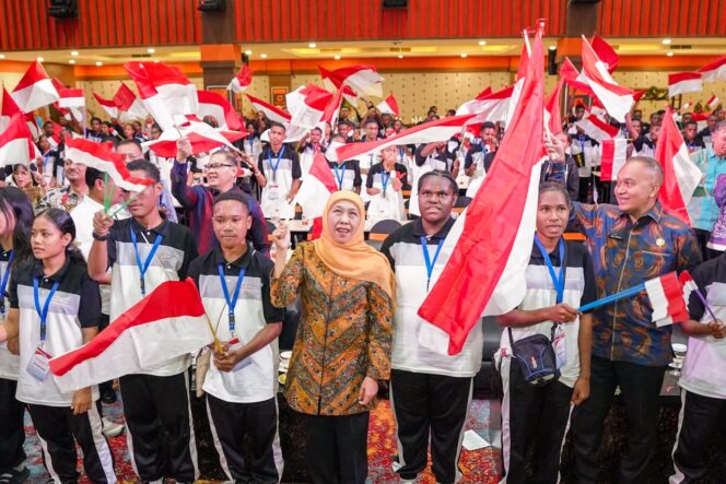 
Terima Peserta ADEM Papua 2026, Gubernur Khofifah Perkuat Komitmen Jawa Timur Membangun SDM Indonesia dari Sabang hingga Papua
